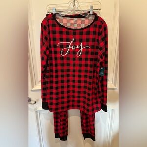 Croft & Barrow Red and Black Plaid Women's Pajama Set